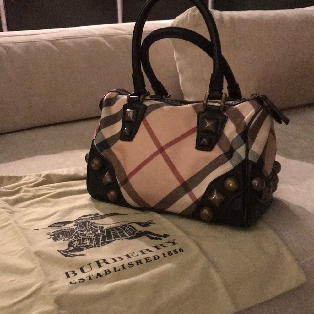Burberry Handbag: Brown/Brass